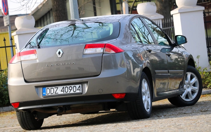 Renault Laguna cena 18800 przebieg: 177098, rok produkcji 2009 z Dzierżoniów małe 667